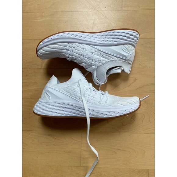 Zella BNWOT Womens Size 4 "Energize" knit Sneaker white lightweight NEW - Picture 3 of 8